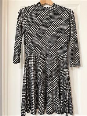 Women’s Black and White Houndstooth Long-Sleeve Fit & Flare Dress